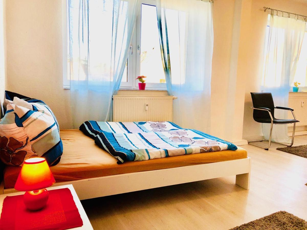 #World Monteurzimmer Schkeuditz Eksteriør billede