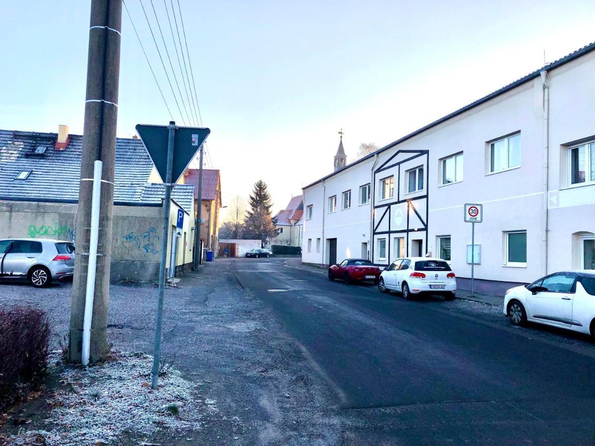 #World Monteurzimmer Schkeuditz Eksteriør billede