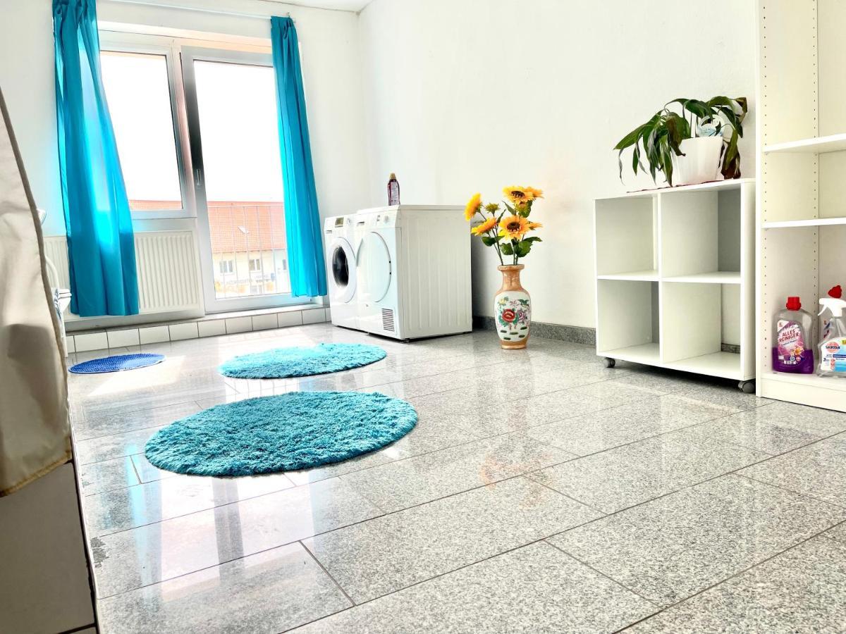 #World Monteurzimmer Schkeuditz Eksteriør billede